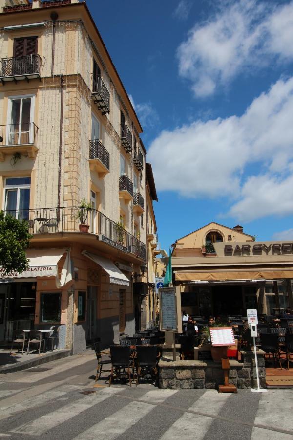 Piazza Tasso B&B Relais Sorrento Exterior foto