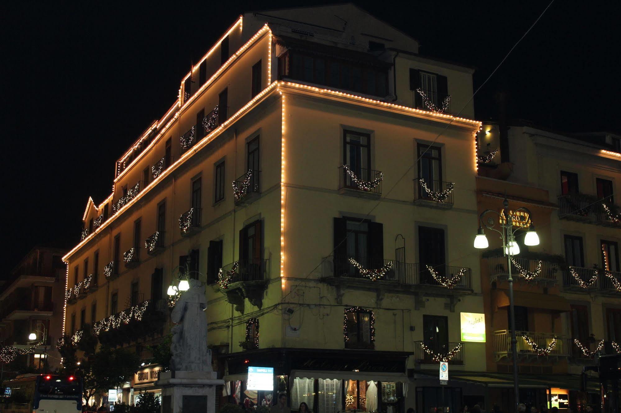 Piazza Tasso B&B Relais Sorrento Exterior foto