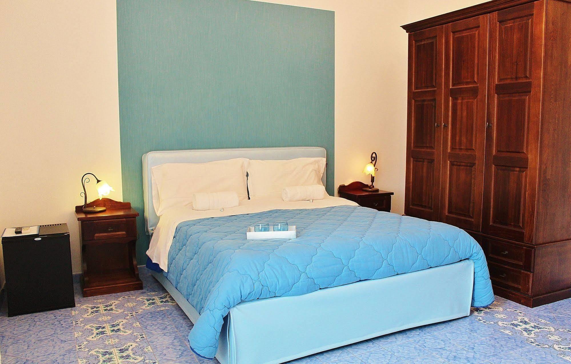 Piazza Tasso B&B Relais Sorrento Exterior foto